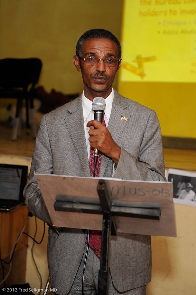 20120329_105932 Nikon D3S 2x3.jpg - Deputy Director Haile Selassie addresses ceremonial audience